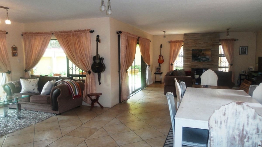 3 Bedroom Property for Sale in Nieuw Muckleneuk Gauteng