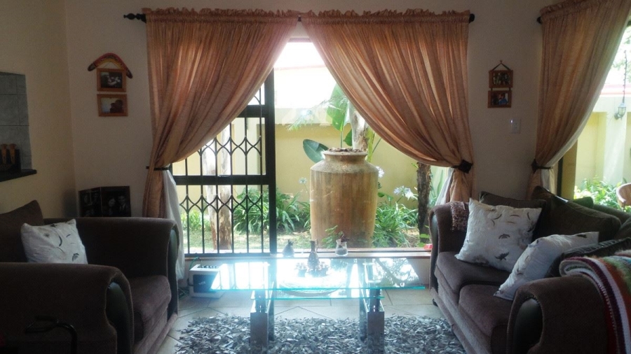 3 Bedroom Property for Sale in Nieuw Muckleneuk Gauteng