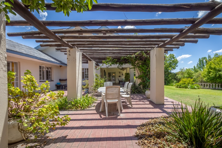 5 Bedroom Property for Sale in Chartwell Gauteng