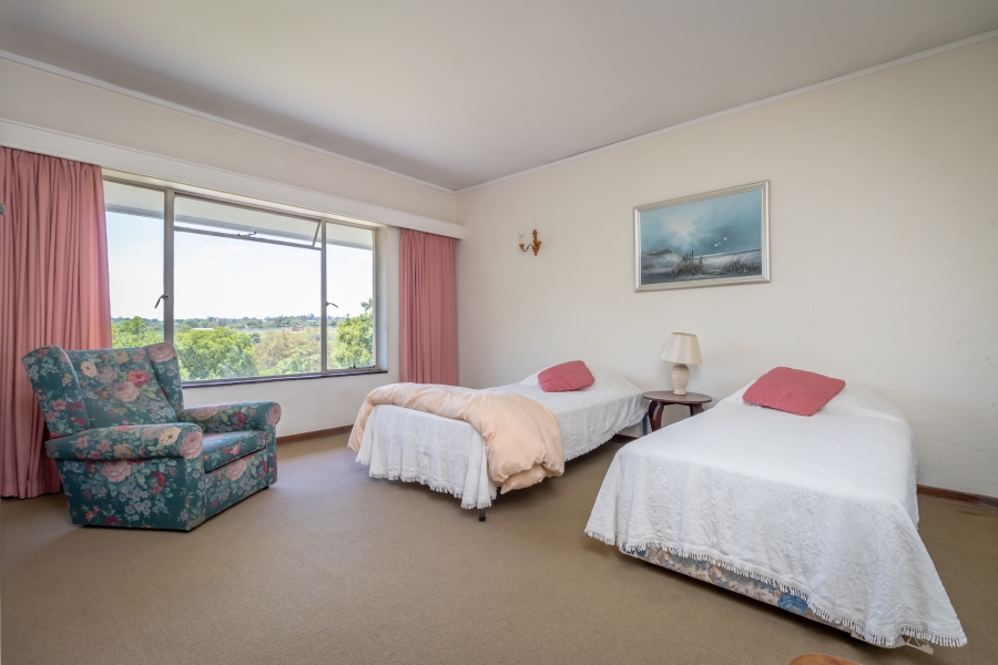 5 Bedroom Property for Sale in Chartwell Gauteng