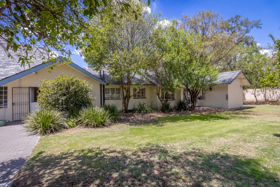 5 Bedroom Property for Sale in Chartwell Gauteng