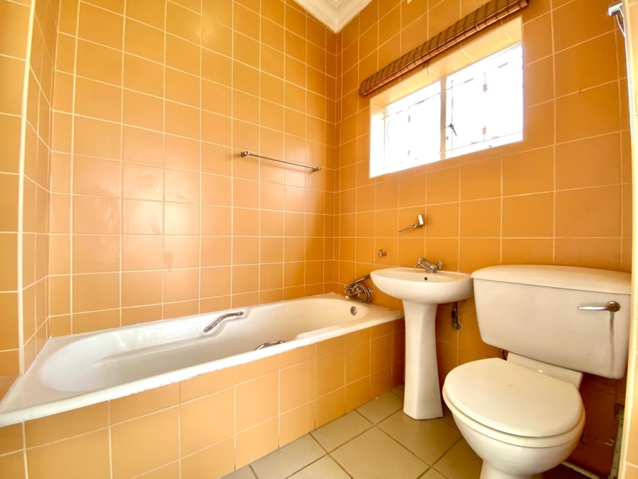 To Let 3 Bedroom Property for Rent in Mountain View Gauteng