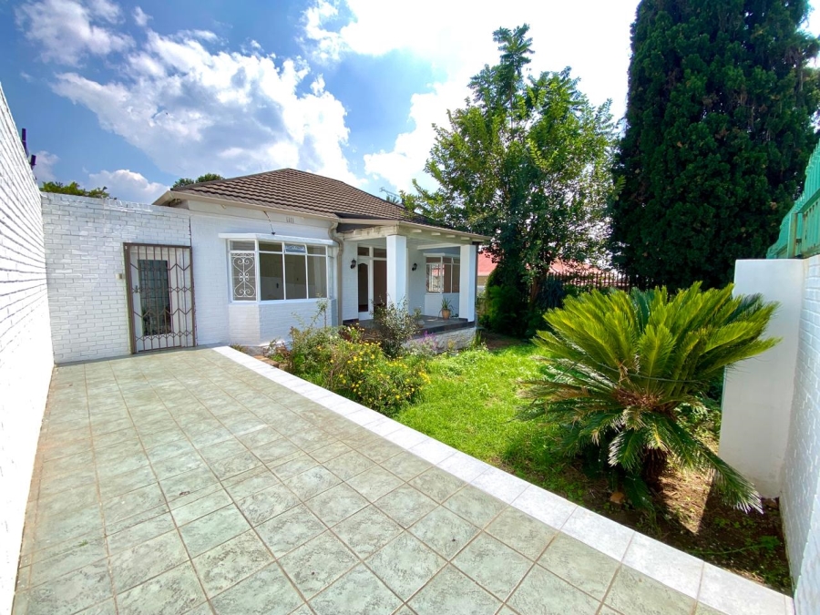 To Let 3 Bedroom Property for Rent in Mountain View Gauteng