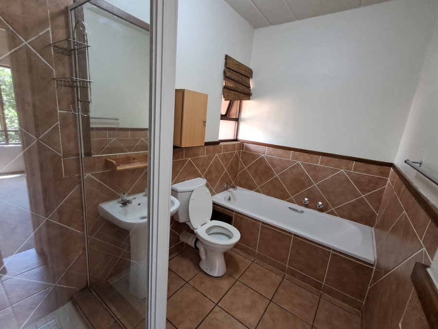 To Let 1 Bedroom Property for Rent in Douglasdale Gauteng
