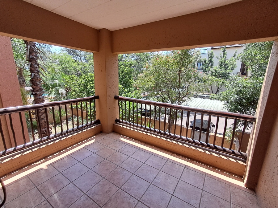 To Let 1 Bedroom Property for Rent in Douglasdale Gauteng