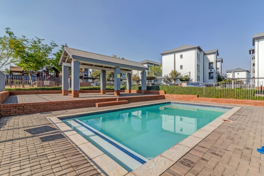 2 Bedroom Property for Sale in Broadacres Gauteng