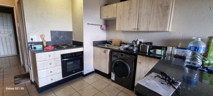 1 Bedroom Property for Sale in Hillcrest Gauteng