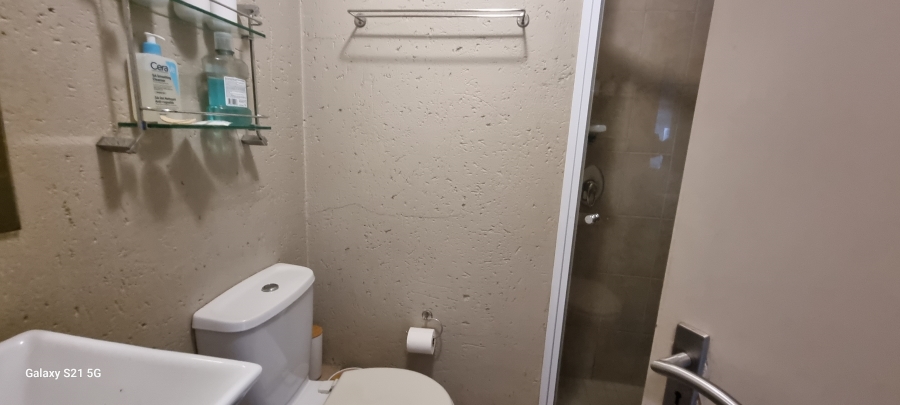1 Bedroom Property for Sale in Hillcrest Gauteng