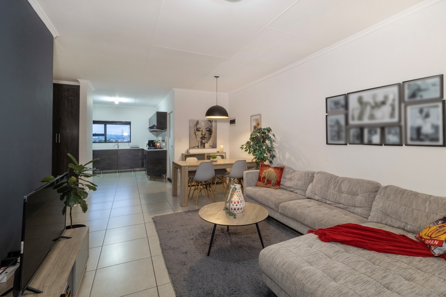 2 Bedroom Property for Sale in Greenstone Hill Gauteng