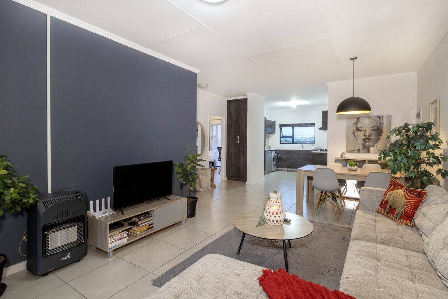 2 Bedroom Property for Sale in Greenstone Hill Gauteng
