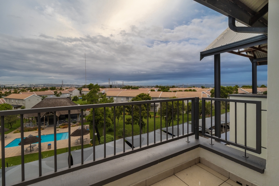 2 Bedroom Property for Sale in Greenstone Hill Gauteng