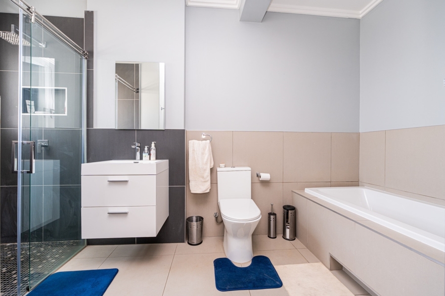 3 Bedroom Property for Sale in Lonehill Gauteng