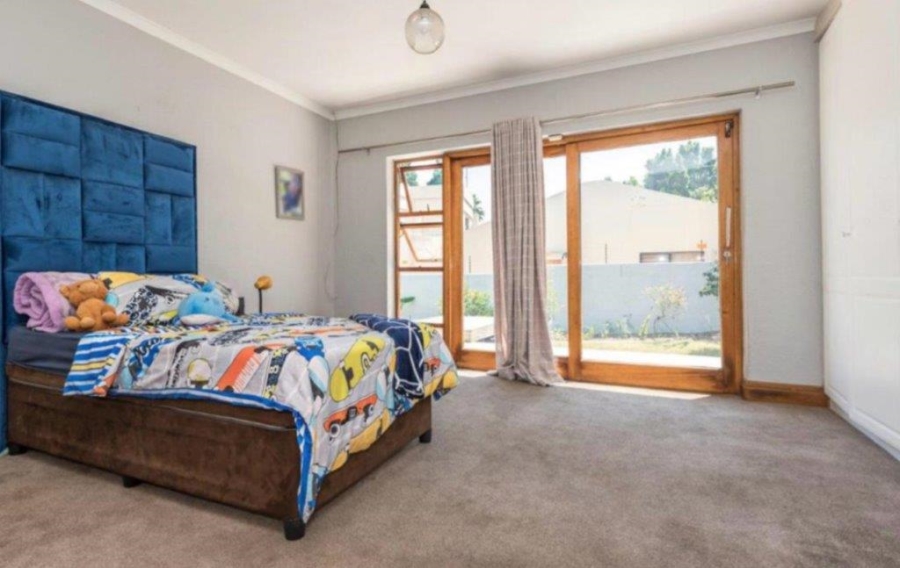 5 Bedroom Property for Sale in Dowerglen Ext 5 Gauteng