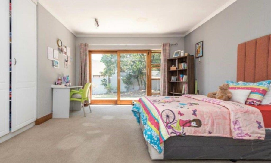 5 Bedroom Property for Sale in Dowerglen Ext 5 Gauteng