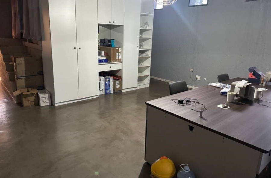 5 Bedroom Property for Sale in Dowerglen Ext 5 Gauteng