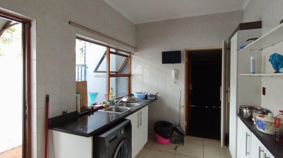 5 Bedroom Property for Sale in Dowerglen Ext 5 Gauteng