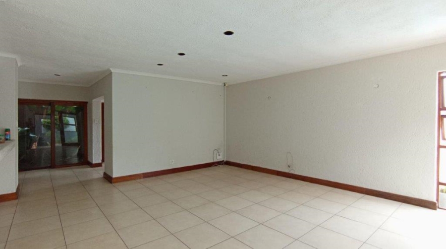 5 Bedroom Property for Sale in Dowerglen Ext 5 Gauteng