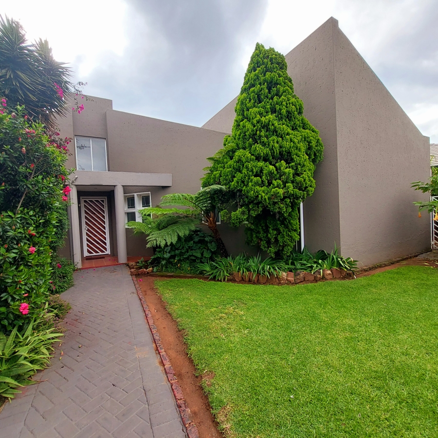 3 Bedroom Property for Sale in Beyers Park Gauteng