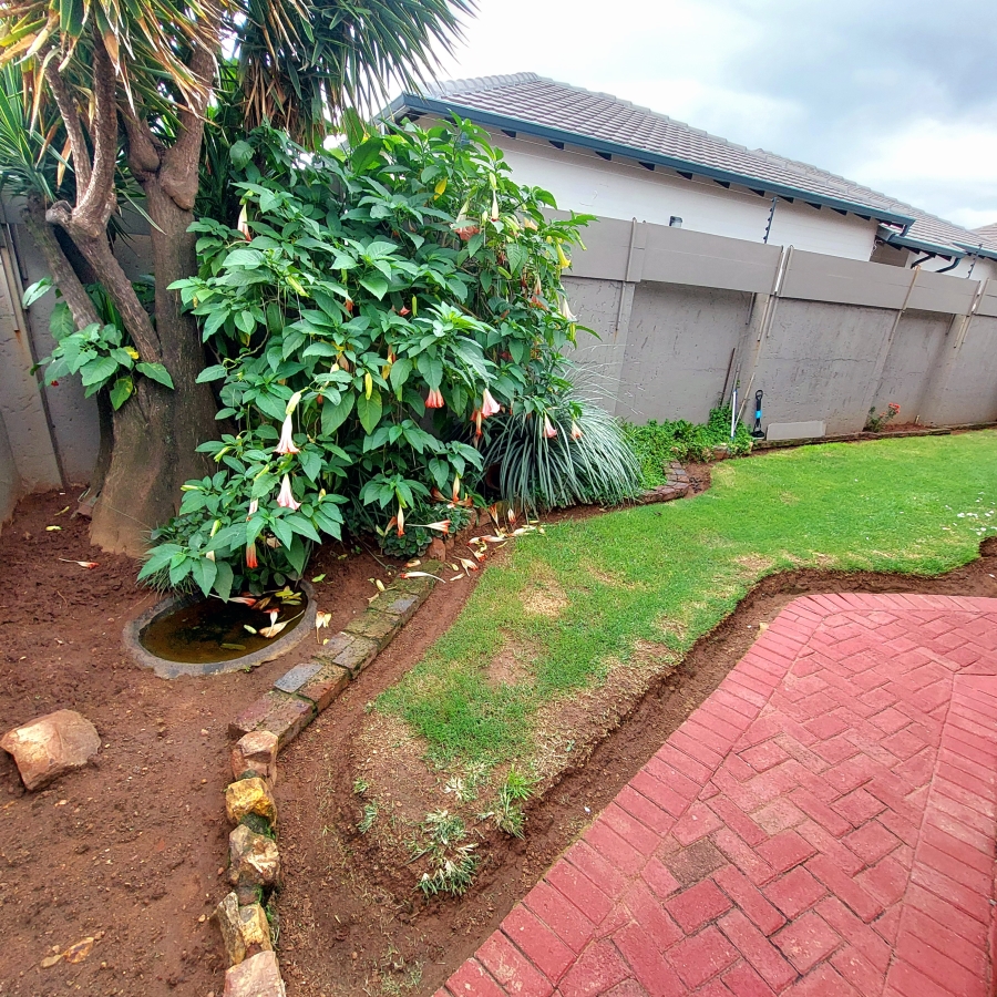 3 Bedroom Property for Sale in Beyers Park Gauteng