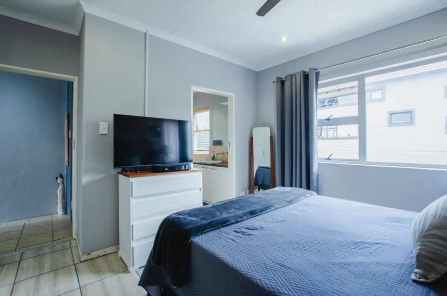 2 Bedroom Property for Sale in Bronberg Gauteng