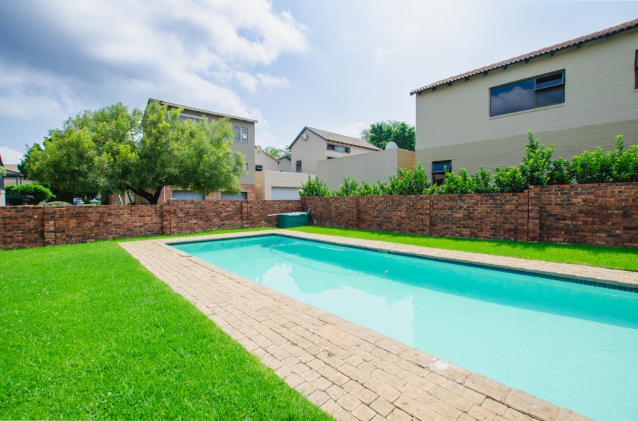 2 Bedroom Property for Sale in Bronberg Gauteng