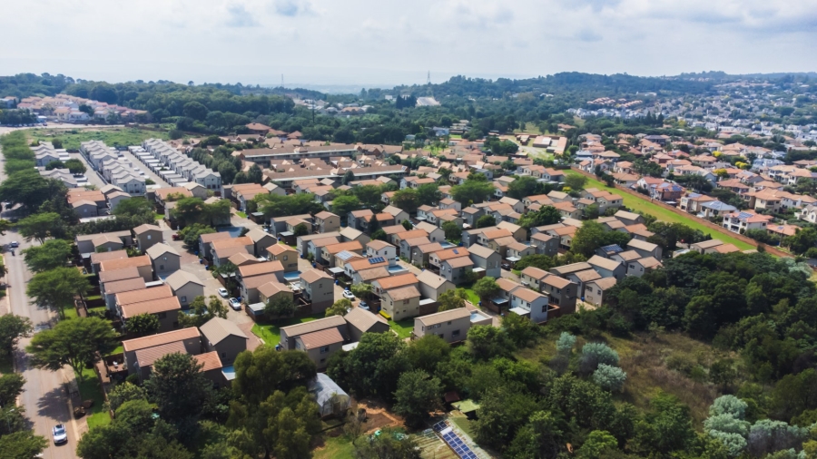 2 Bedroom Property for Sale in Bronberg Gauteng