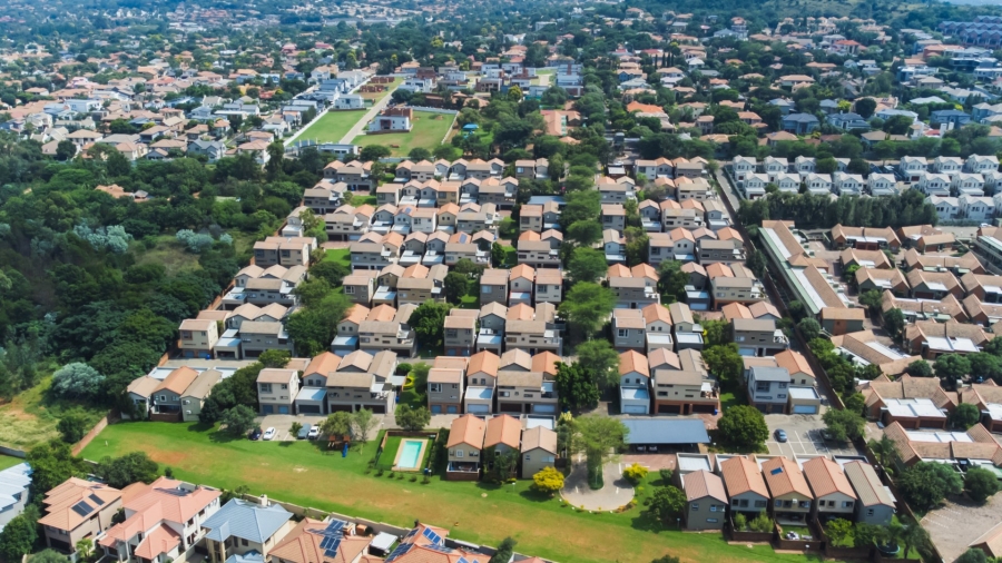 2 Bedroom Property for Sale in Bronberg Gauteng