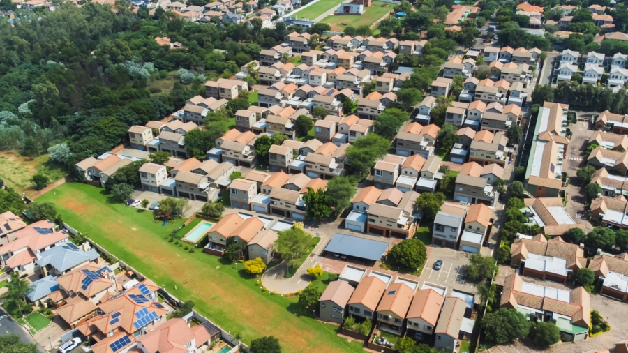2 Bedroom Property for Sale in Bronberg Gauteng