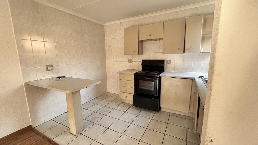 2 Bedroom Property for Sale in Groblerpark Gauteng