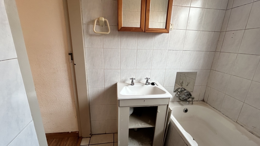 2 Bedroom Property for Sale in Groblerpark Gauteng