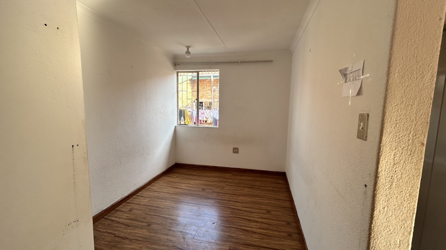 2 Bedroom Property for Sale in Groblerpark Gauteng
