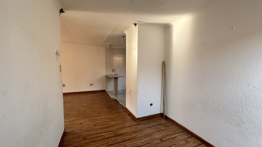 2 Bedroom Property for Sale in Groblerpark Gauteng