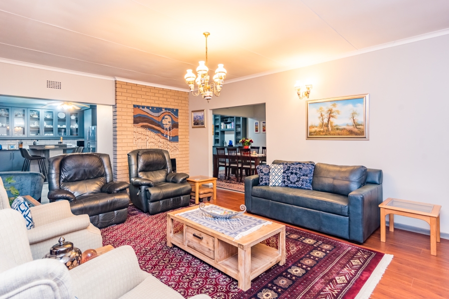 4 Bedroom Property for Sale in Noordheuwel Gauteng