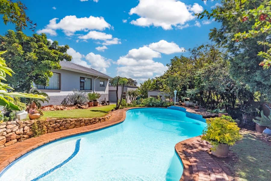 4 Bedroom Property for Sale in Noordheuwel Gauteng