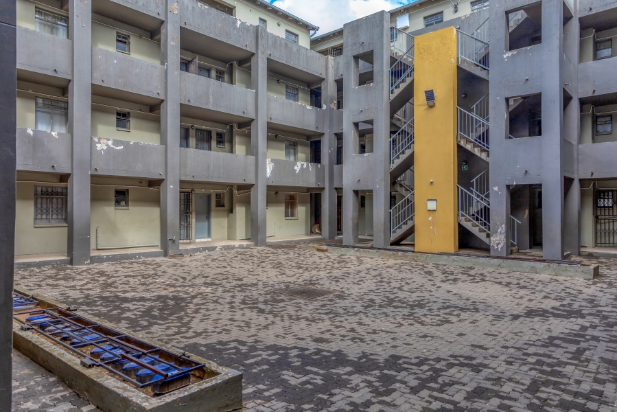 2 Bedroom Property for Sale in Fleurhof Gauteng