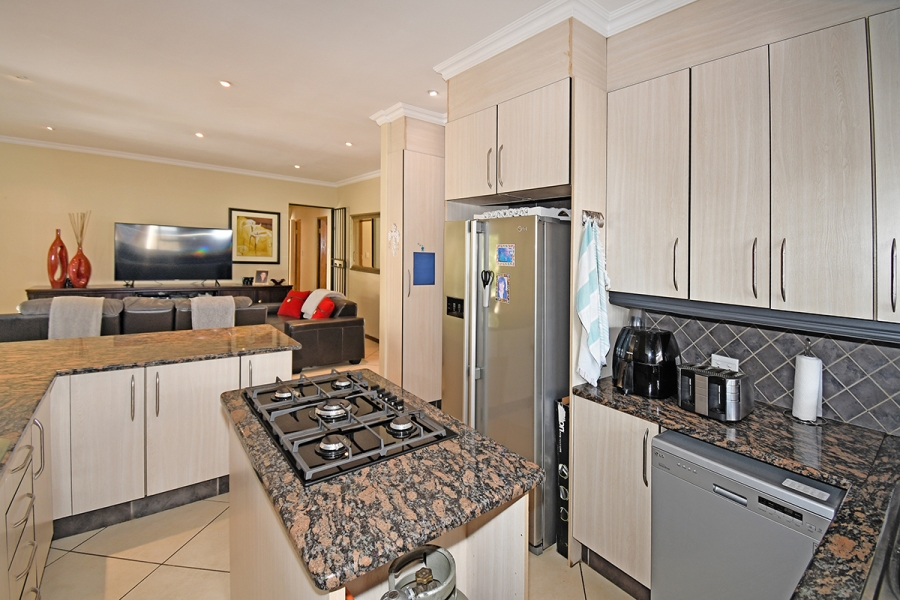 3 Bedroom Property for Sale in North Riding Gauteng