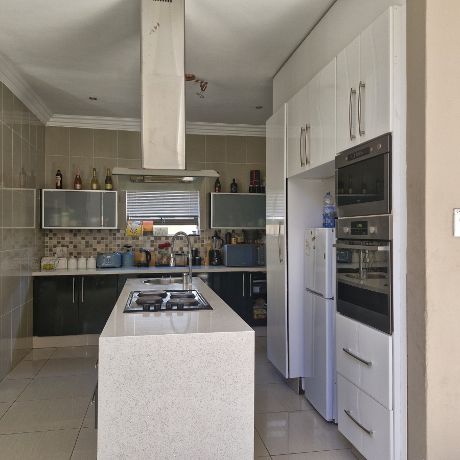 5 Bedroom Property for Sale in Savannah Country Estate Gauteng