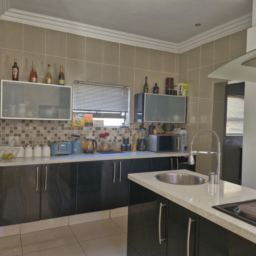 5 Bedroom Property for Sale in Savannah Country Estate Gauteng