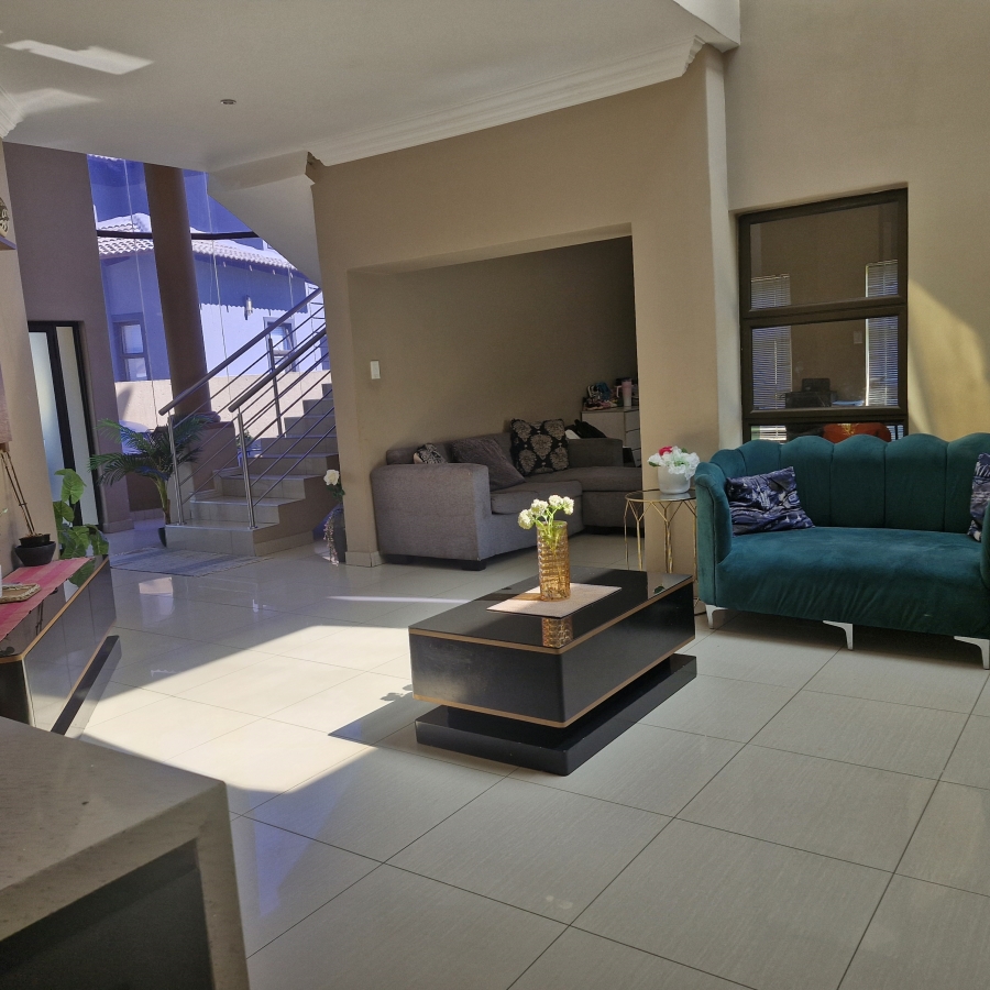 5 Bedroom Property for Sale in Savannah Country Estate Gauteng