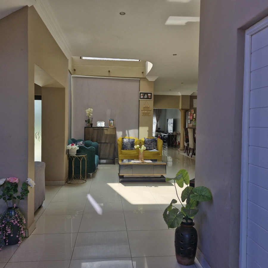 5 Bedroom Property for Sale in Savannah Country Estate Gauteng