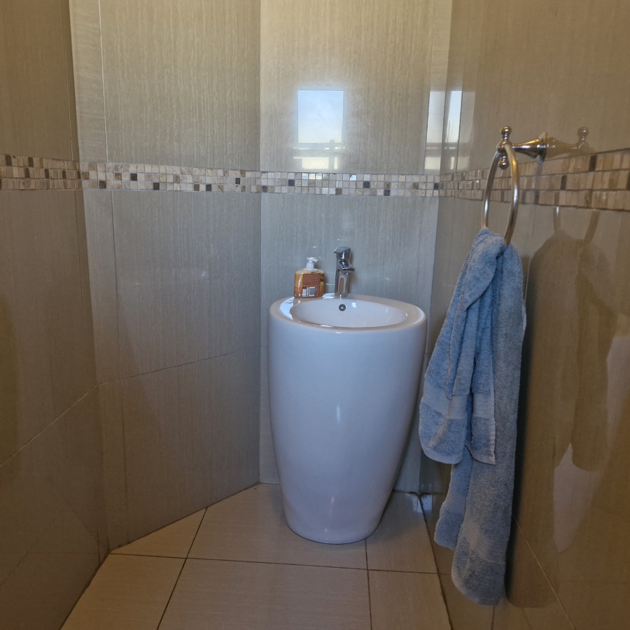 5 Bedroom Property for Sale in Savannah Country Estate Gauteng