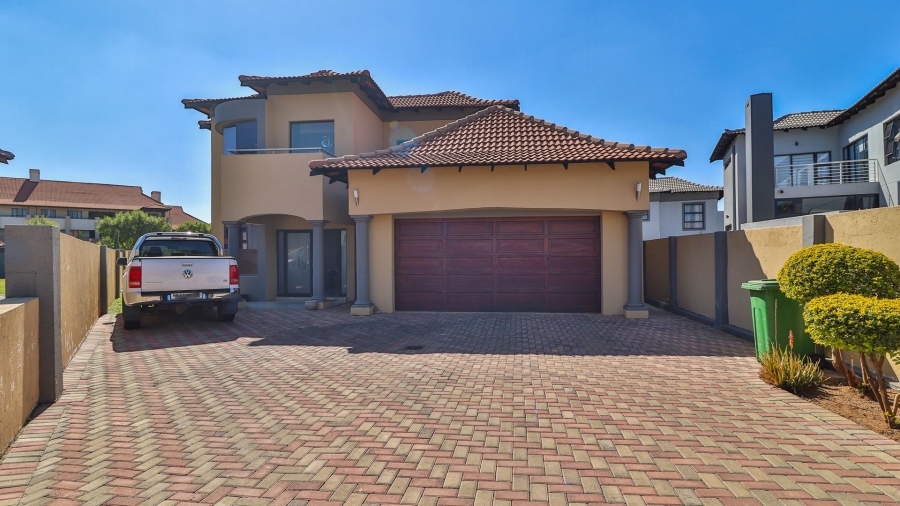 5 Bedroom Property for Sale in Savannah Country Estate Gauteng