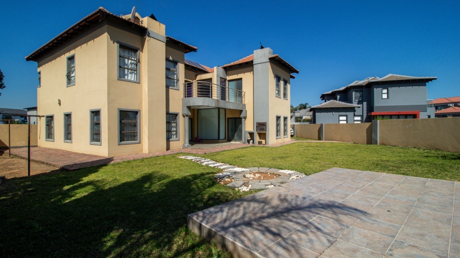 5 Bedroom Property for Sale in Savannah Country Estate Gauteng