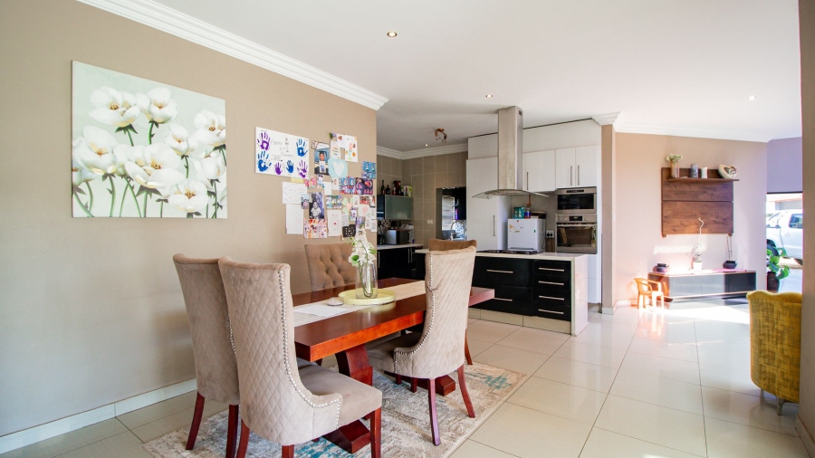 5 Bedroom Property for Sale in Savannah Country Estate Gauteng
