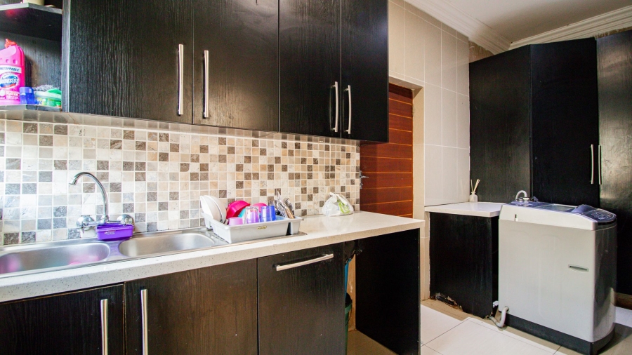 5 Bedroom Property for Sale in Savannah Country Estate Gauteng