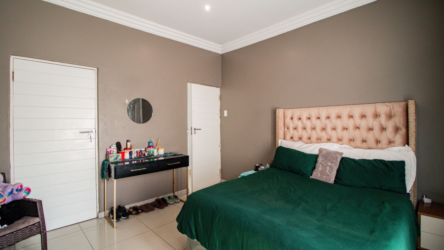5 Bedroom Property for Sale in Savannah Country Estate Gauteng