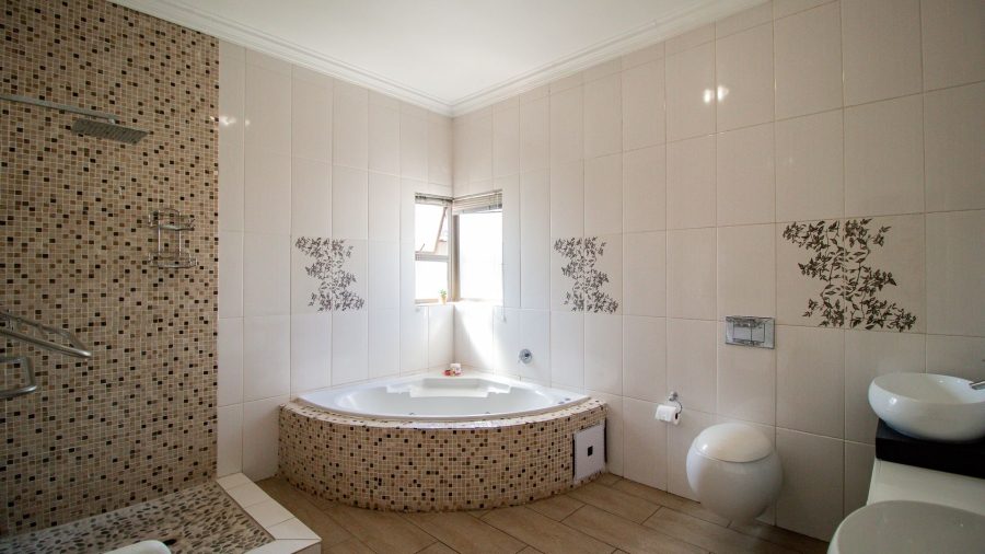 5 Bedroom Property for Sale in Savannah Country Estate Gauteng