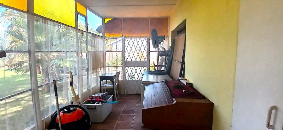 3 Bedroom Property for Sale in Rothdene Gauteng