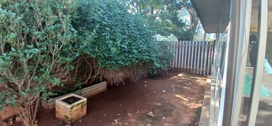 3 Bedroom Property for Sale in Rothdene Gauteng