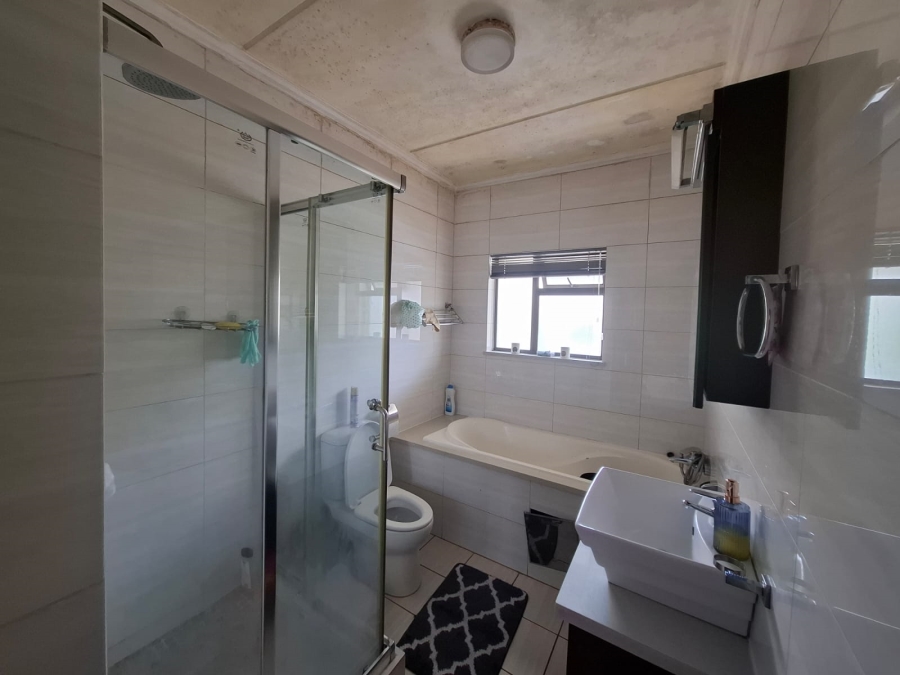 2 Bedroom Property for Sale in Summerset Gauteng